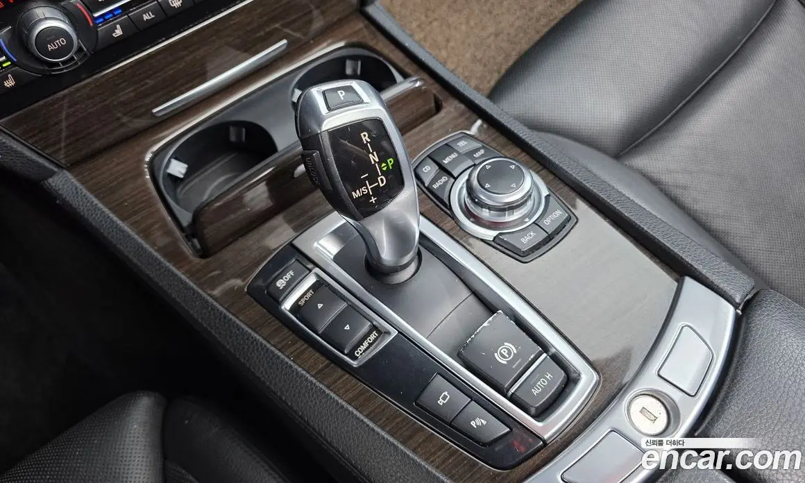 BMW 7 серия 2012 3.0 автомат (гидро), фото 9 BMW 7 серия 2012 3.0 автомат (гидро), фото 9