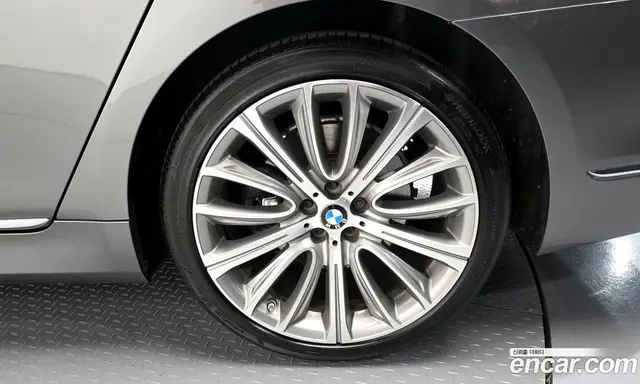 BMW 7 серия 2015 4.4 автомат (гидро), миниатюра 5