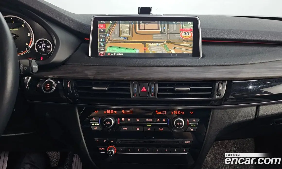 BMW X5 2015 3.0 автомат (гидро), фото 14