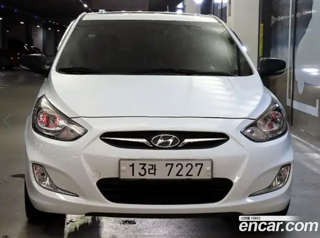 Hyundai Accent 2012 1.6 автомат (гидро), миниатюра 2