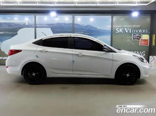 Hyundai Accent 2012 1.6 автомат (гидро), миниатюра 4