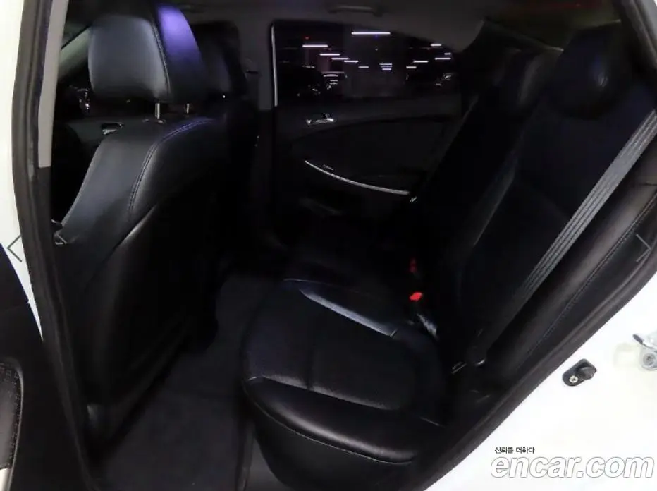 Hyundai Accent 2012 1.6 автомат (гидро), фото 8