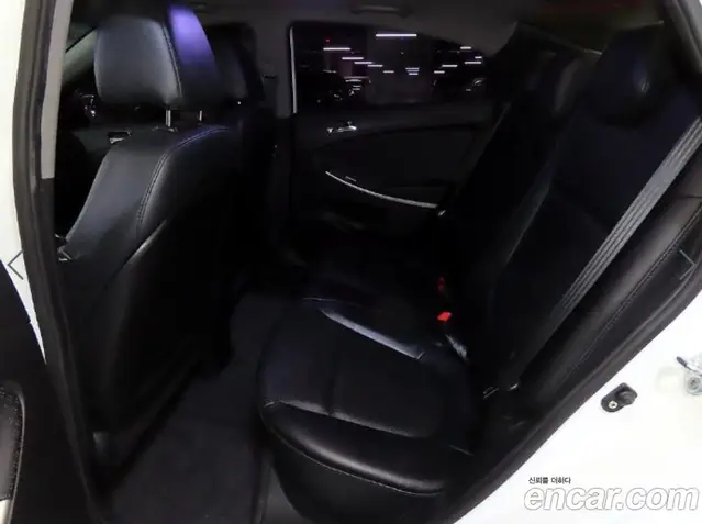 Hyundai Accent 2012 1.6 автомат (гидро), миниатюра 8
