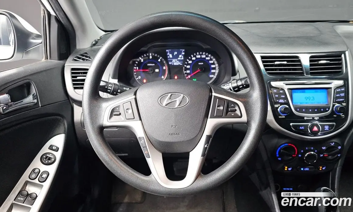 Hyundai Accent 2012 1.6 автомат (гидро), фото 12