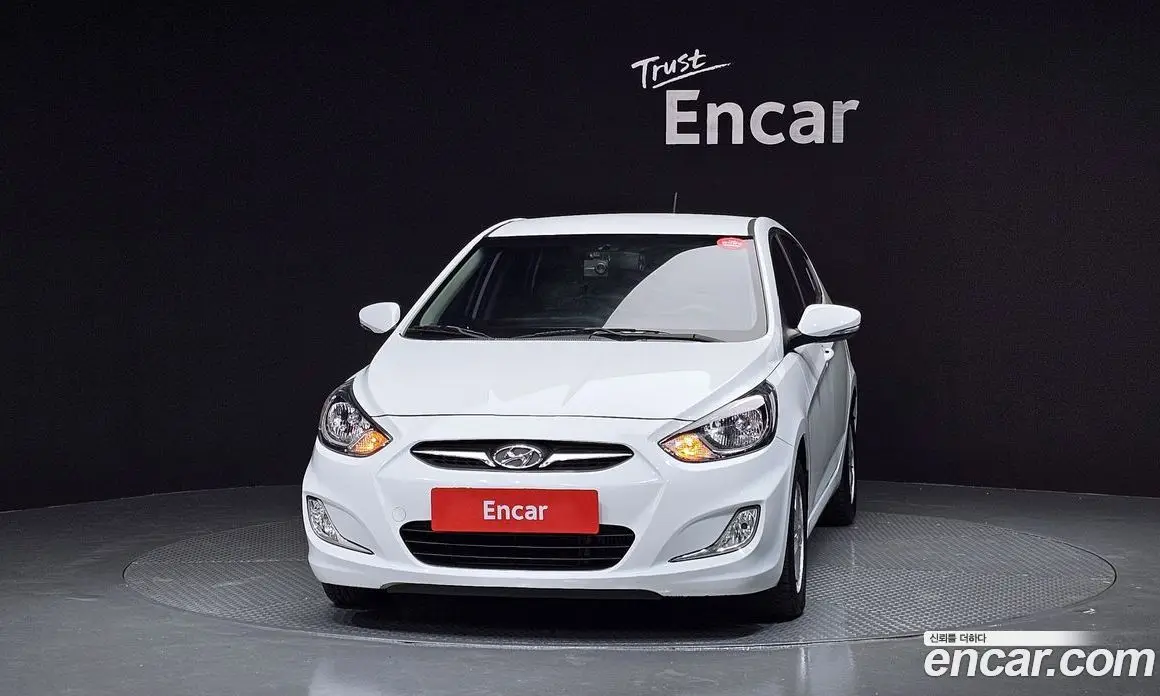 Hyundai Accent 2012 1.6 автомат (гидро), фото 3