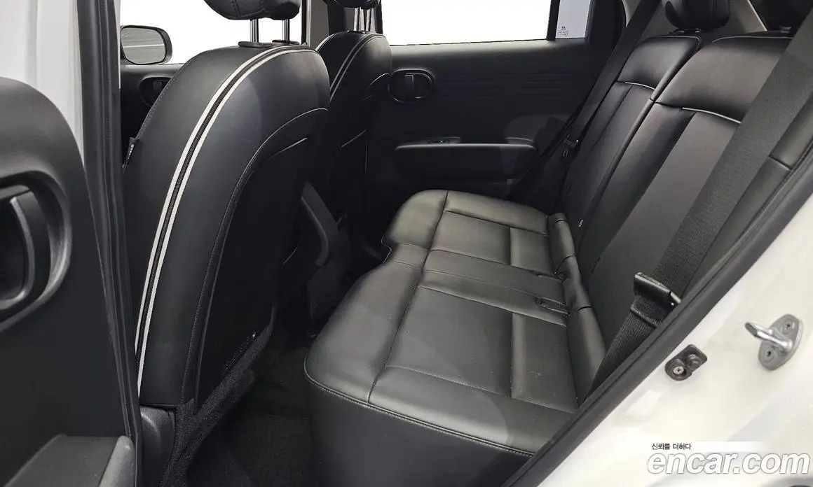 Hyundai Casper 2022 1.0 автомат (гидро), фото 11