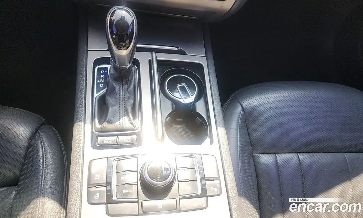 Hyundai Genesis 2015 3.3 автомат (гидро), фото 17
