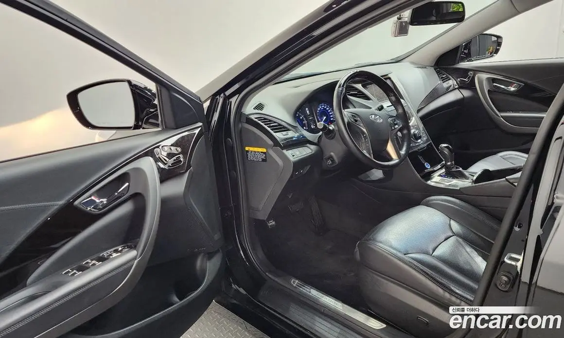 Hyundai Grandeur 2012 3.0 автомат (гидро), фото 13