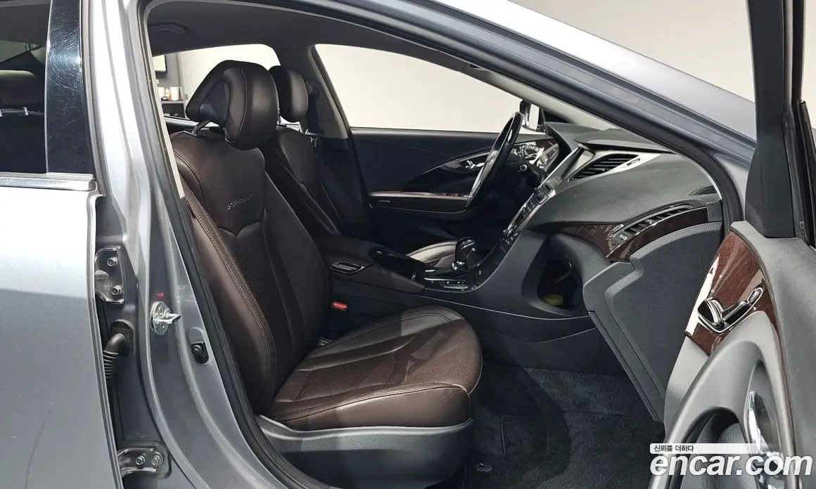 Hyundai Grandeur 2014 3.0 автомат (гидро), фото 15