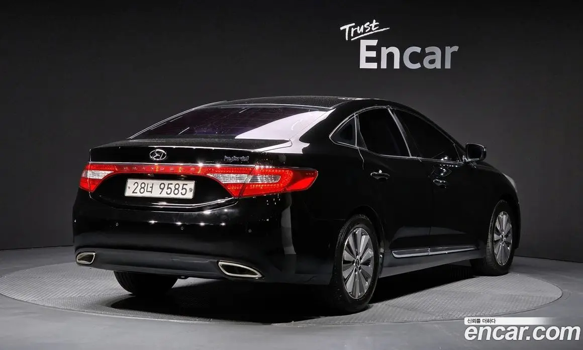 Hyundai Grandeur 2014 2.4 автомат (гидро), фото 2 Hyundai Grandeur 2014 2.4 автомат (гидро), фото 2