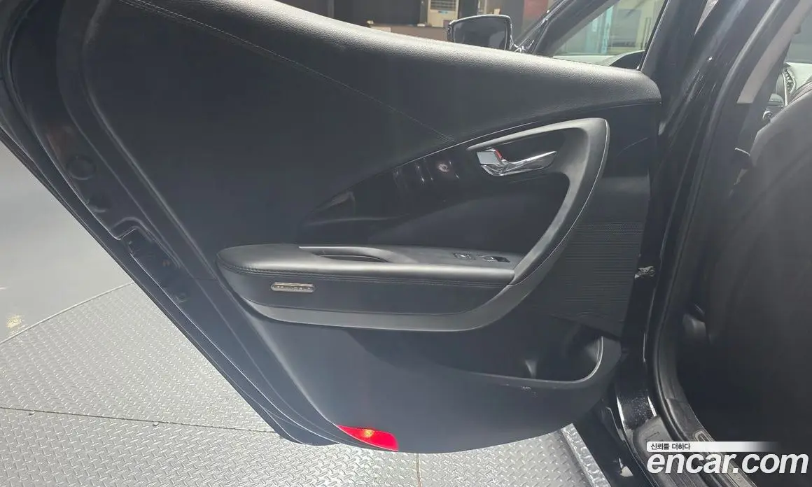Hyundai Grandeur 2014 2.4 автомат (гидро), фото 15 Hyundai Grandeur 2014 2.4 автомат (гидро), фото 15