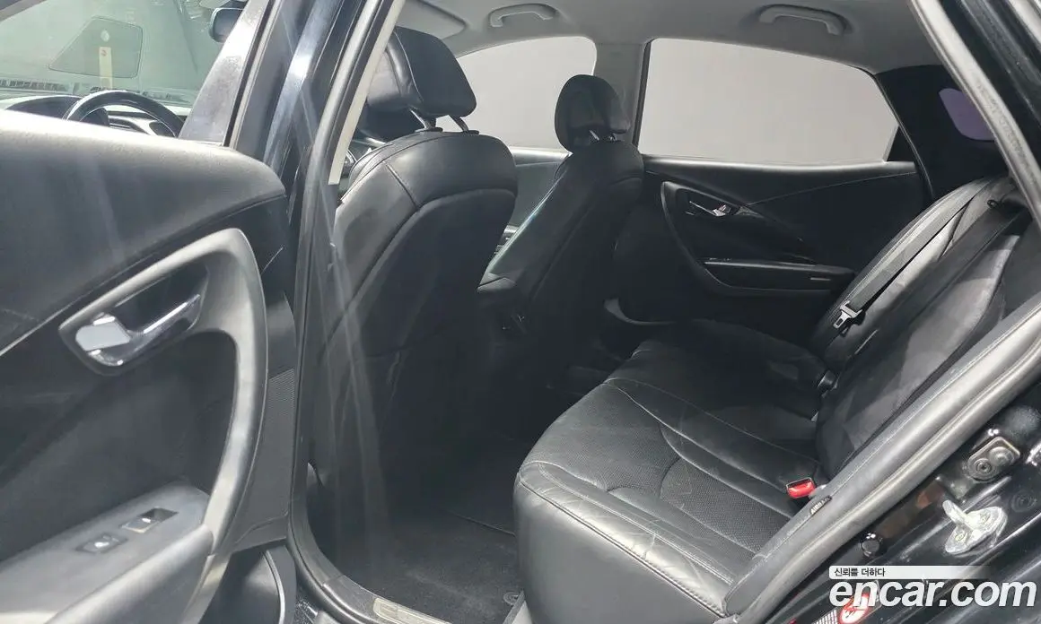 Hyundai Grandeur 2014 2.4 автомат (гидро), фото 18 Hyundai Grandeur 2014 2.4 автомат (гидро), фото 18