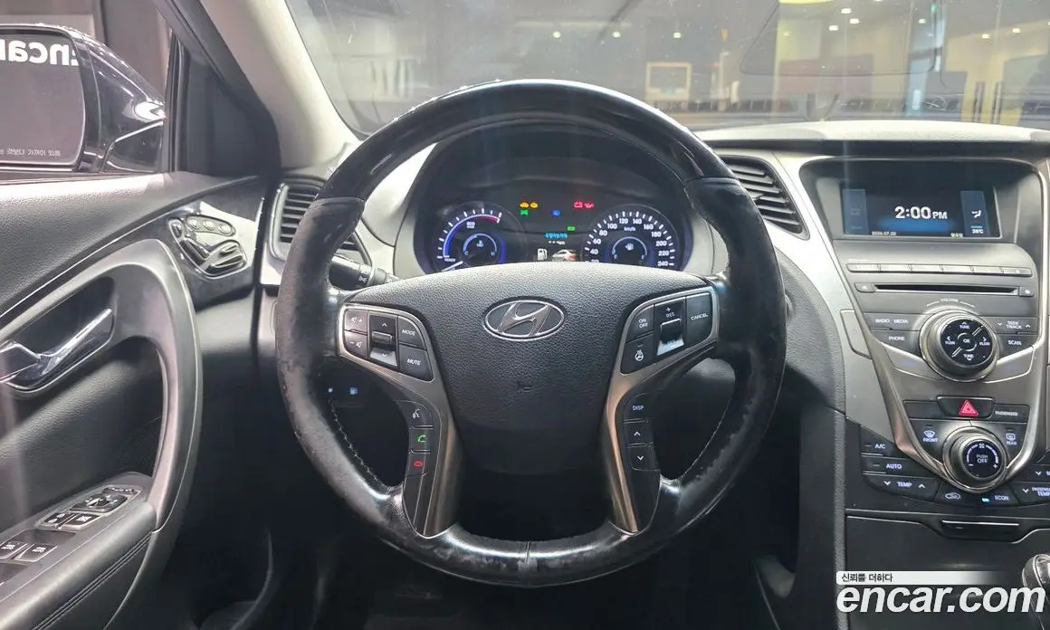 Hyundai Grandeur 2014 2.4 автомат (гидро), фото 19 Hyundai Grandeur 2014 2.4 автомат (гидро), фото 19