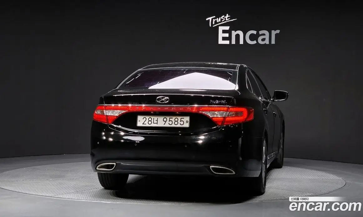 Hyundai Grandeur 2014 2.4 автомат (гидро), фото 4 Hyundai Grandeur 2014 2.4 автомат (гидро), фото 4