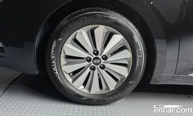 Hyundai Grandeur 2014 2.4 автомат (гидро), миниатюра 5 Hyundai Grandeur 2014 2.4 автомат (гидро), миниатюра 5