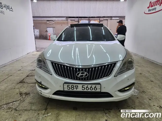 Hyundai Grandeur 2014 2.4 автомат (гидро), миниатюра 2