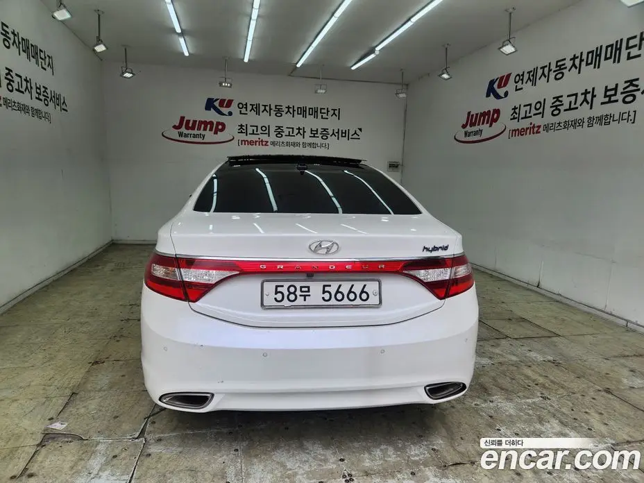 Hyundai Grandeur 2014 2.4 автомат (гидро), фото 13