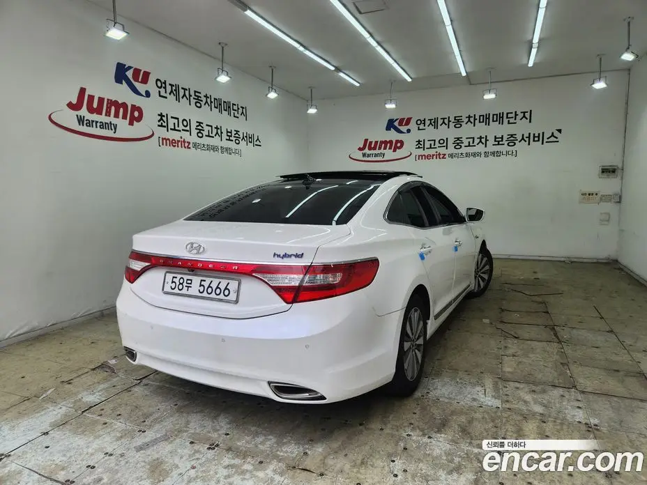 Hyundai Grandeur 2014 2.4 автомат (гидро), фото 14