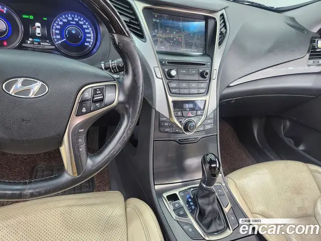 Hyundai Grandeur 2014 2.4 автомат (гидро), миниатюра 7