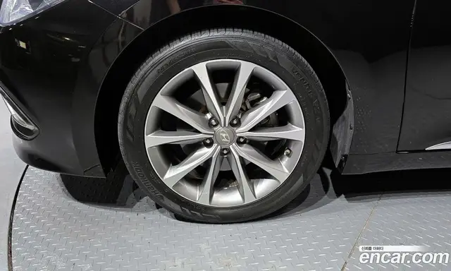 Hyundai Grandeur 2015 2.4 автомат (гидро), миниатюра 5