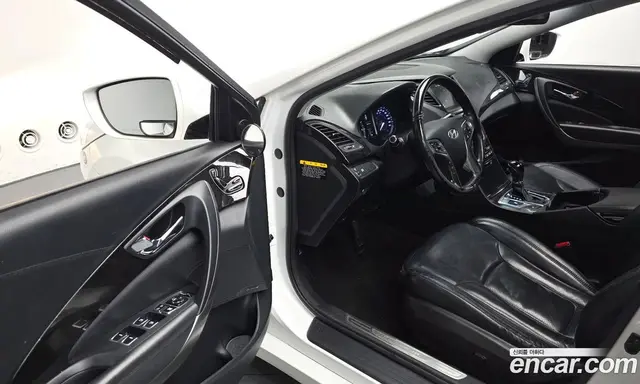 Hyundai Grandeur 2015 2.4 автомат (гидро), миниатюра 12