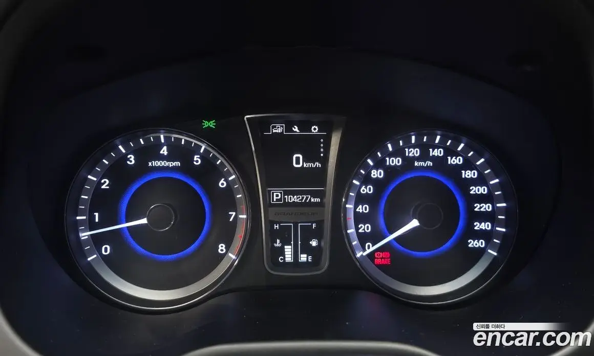 Hyundai Grandeur 2015 2.4 автомат (гидро), фото 8