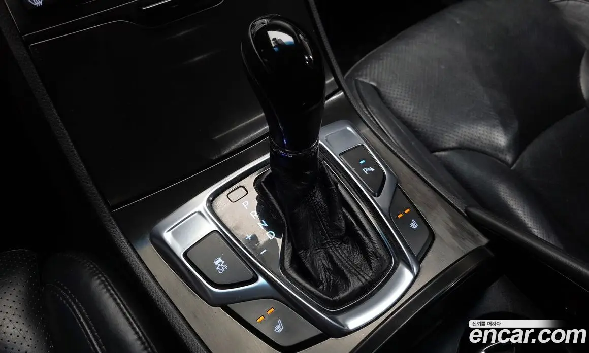 Hyundai Grandeur 2015 2.4 автомат (гидро), фото 9