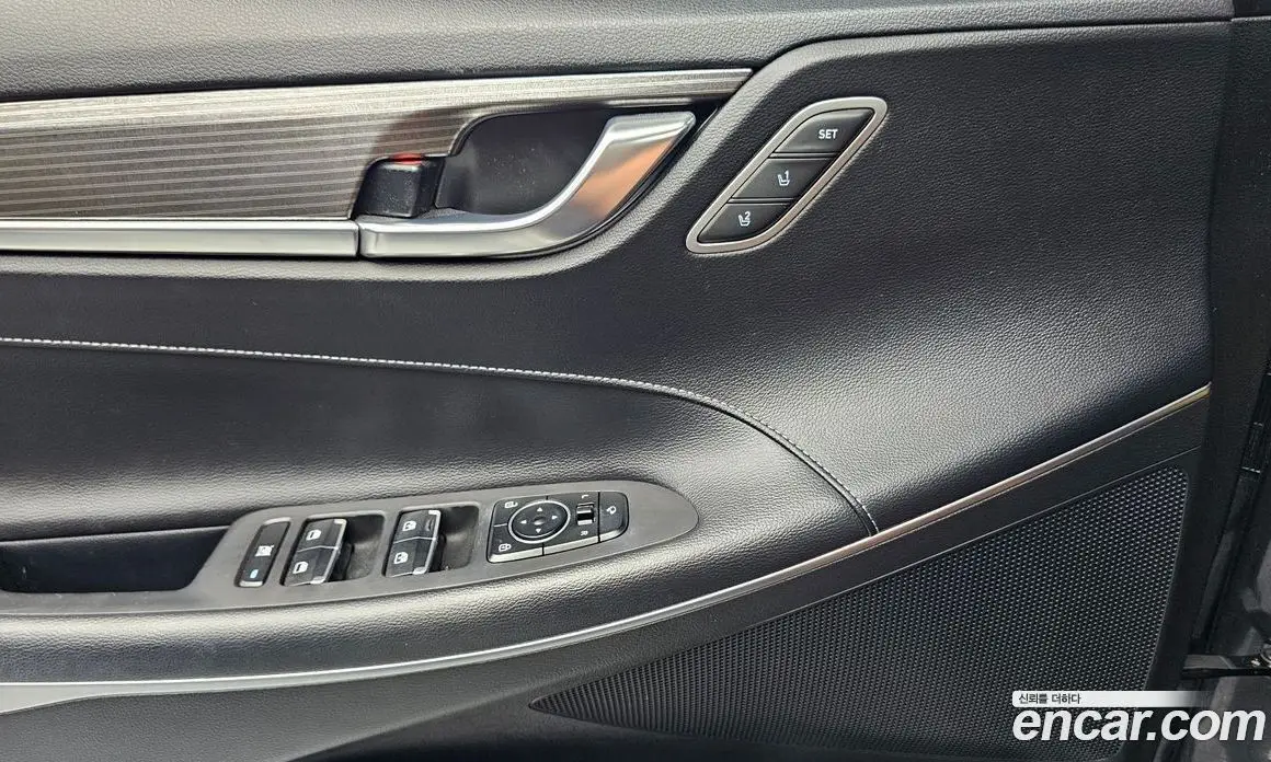 Hyundai Grandeur 2017 3.0 автомат (гидро), фото 17