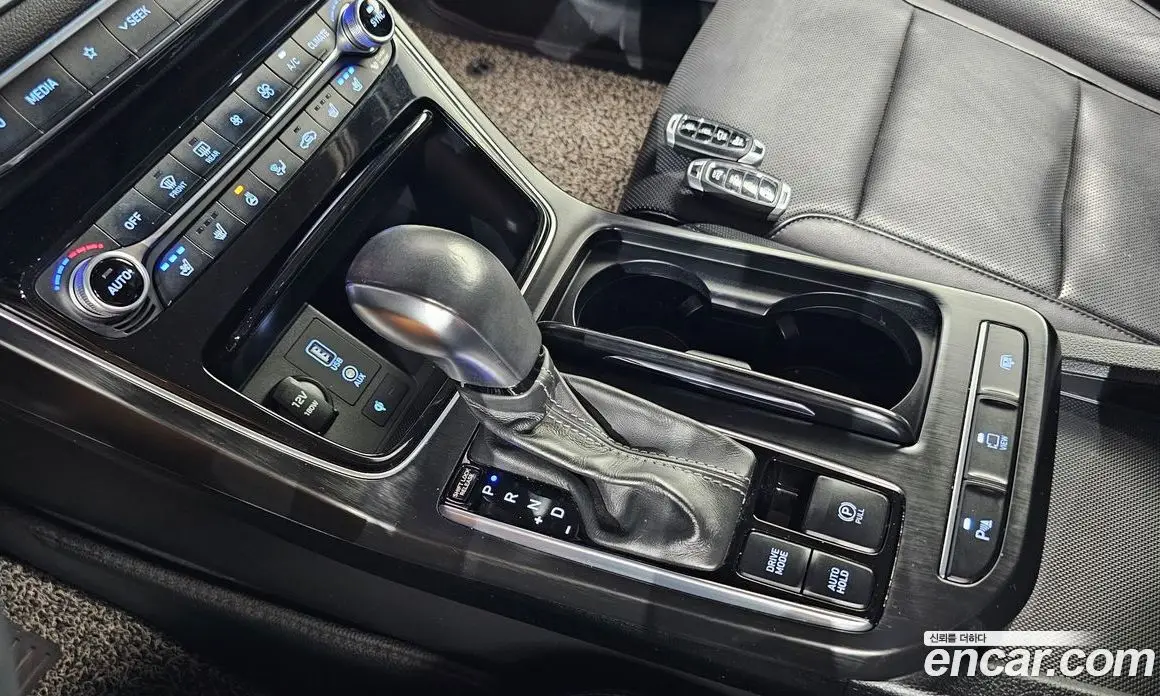Hyundai Grandeur 2017 3.0 автомат (гидро), фото 9