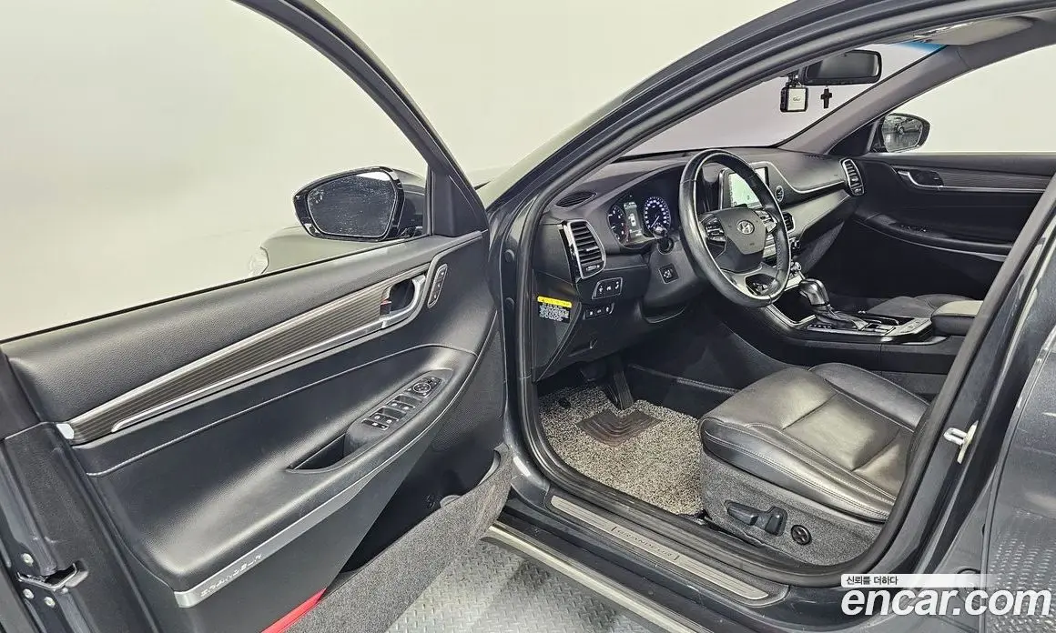 Hyundai Grandeur 2017 3.0 автомат (гидро), фото 10