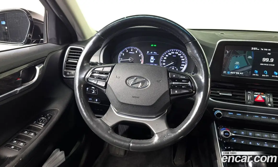 Hyundai Grandeur 2018 2.4 автомат (гидро), фото 13