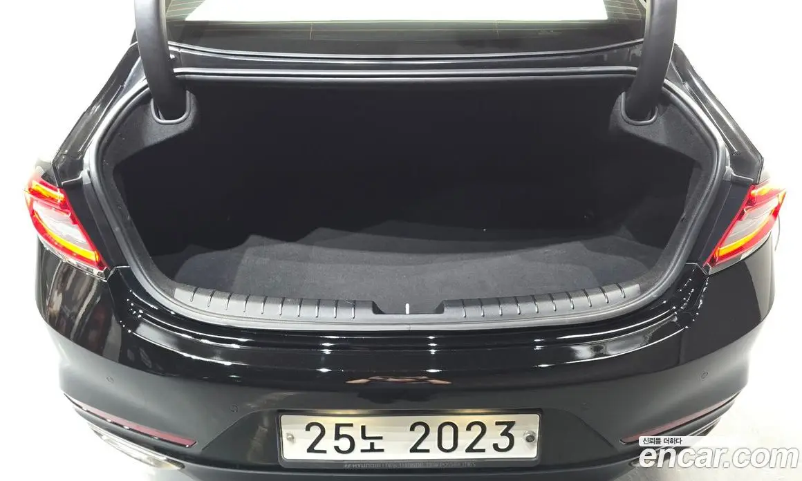 Hyundai Grandeur 2018 2.4 автомат (гидро), фото 18