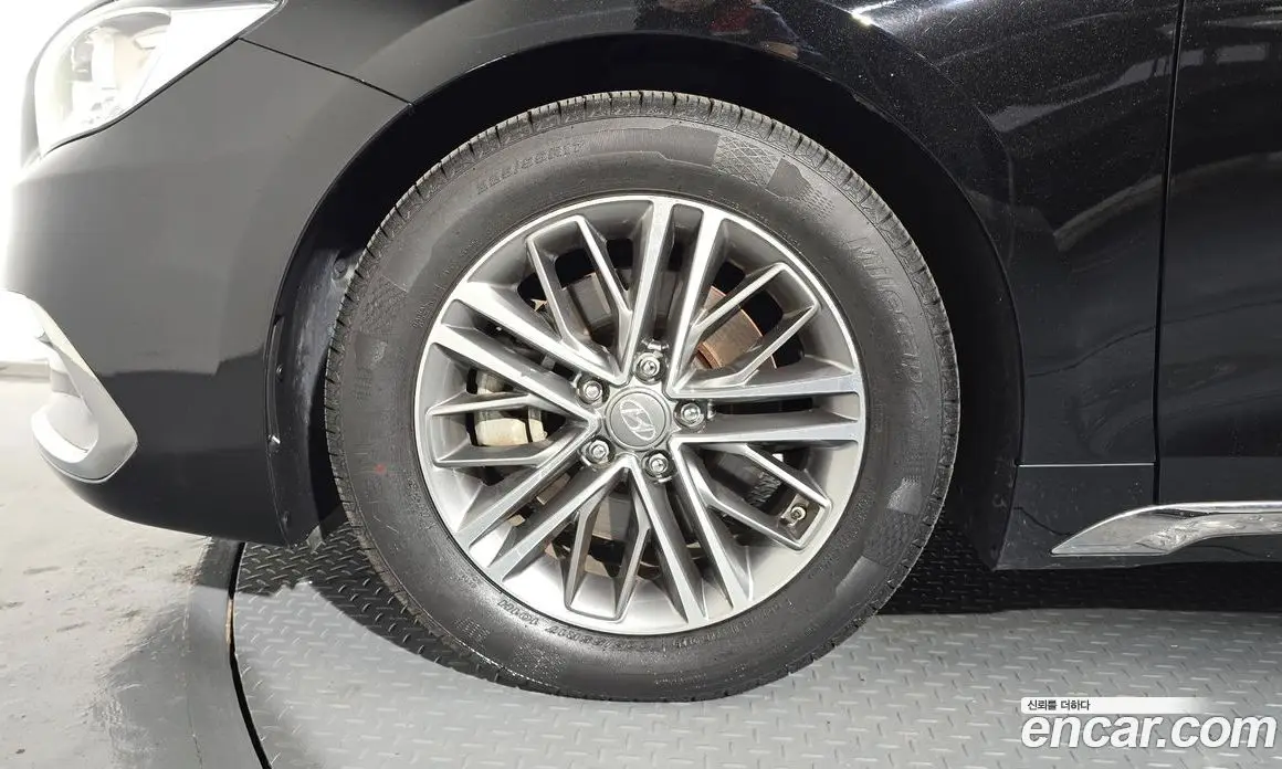 Hyundai Grandeur 2018 2.4 автомат (гидро), фото 5
