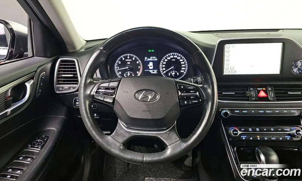 Hyundai Grandeur 2018 2.4 автомат (гидро), фото 12
