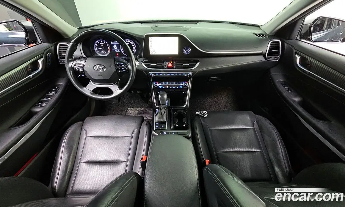 Hyundai Grandeur 2018 2.4 автомат (гидро), фото 7