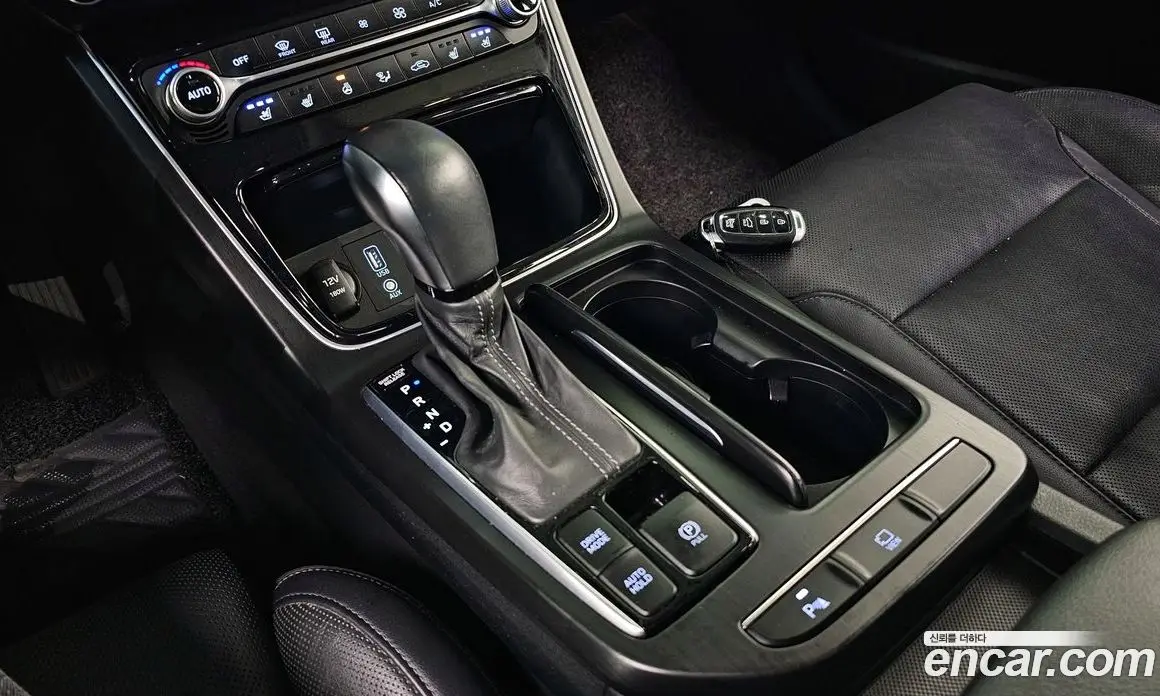 Hyundai Grandeur 2018 2.4 автомат (гидро), фото 9