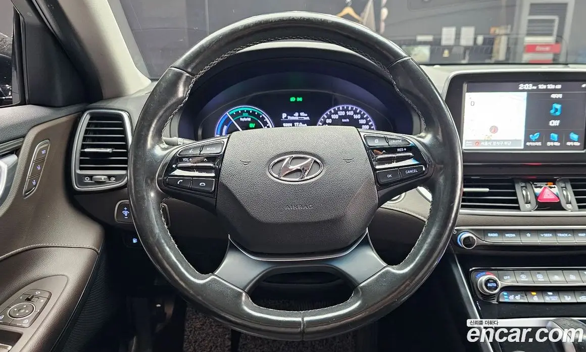 Hyundai Grandeur 2018 2.4 автомат (гидро), фото 13