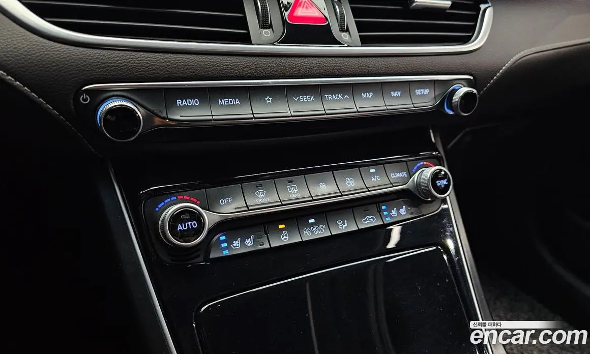 Hyundai Grandeur 2018 2.4 автомат (гидро), фото 20