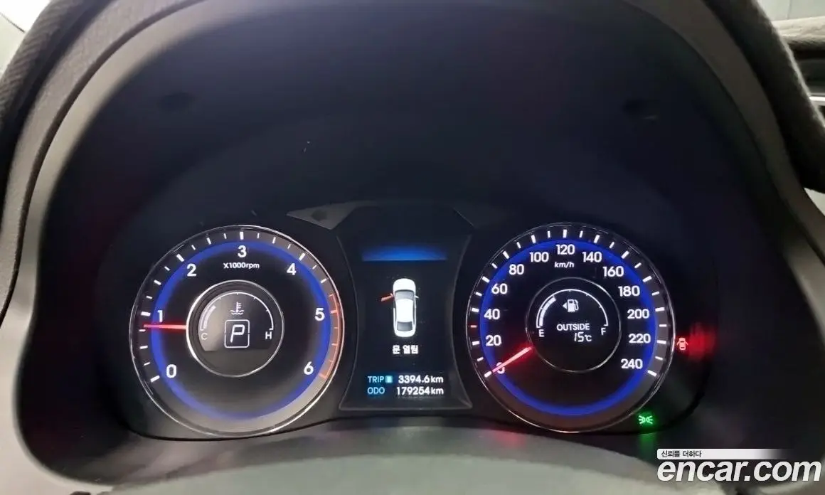 Hyundai i40 2013 1.7 автомат (гидро), фото 8