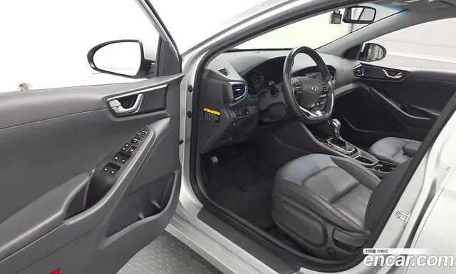Hyundai Ioniq 2016 1.6 автомат (гидро), миниатюра 12