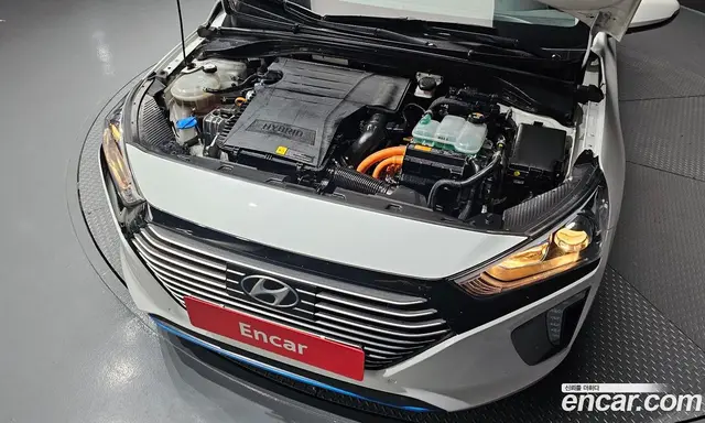 Hyundai Ioniq 2016 1.6 автомат (гидро), миниатюра 6