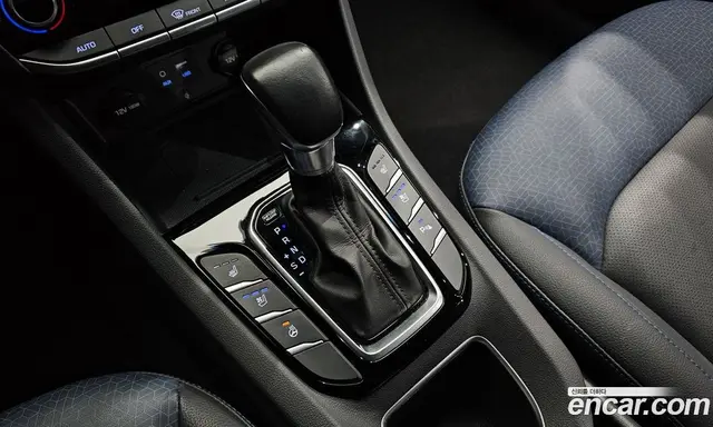 Hyundai Ioniq 2016 1.6 автомат (гидро), миниатюра 9