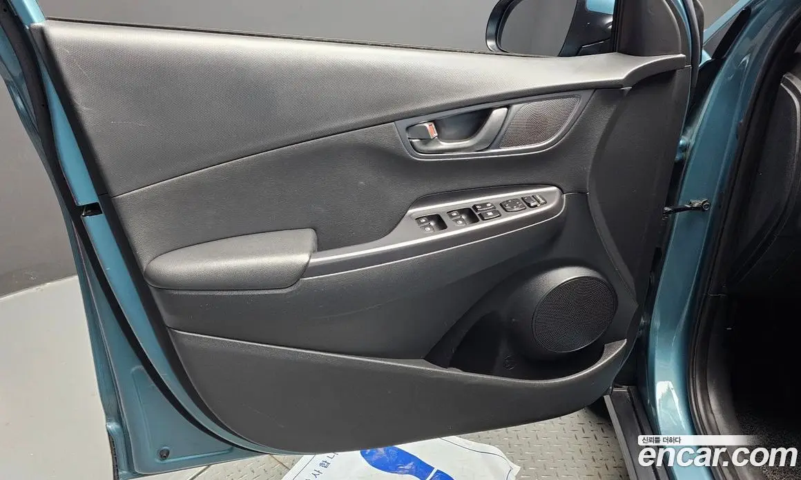 Hyundai Kona 2018 0.2 автомат (гидро), фото 14