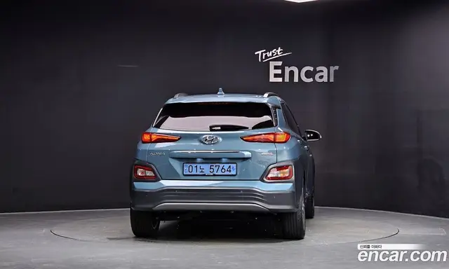 Hyundai Kona 2018 0.2 автомат (гидро), миниатюра 4