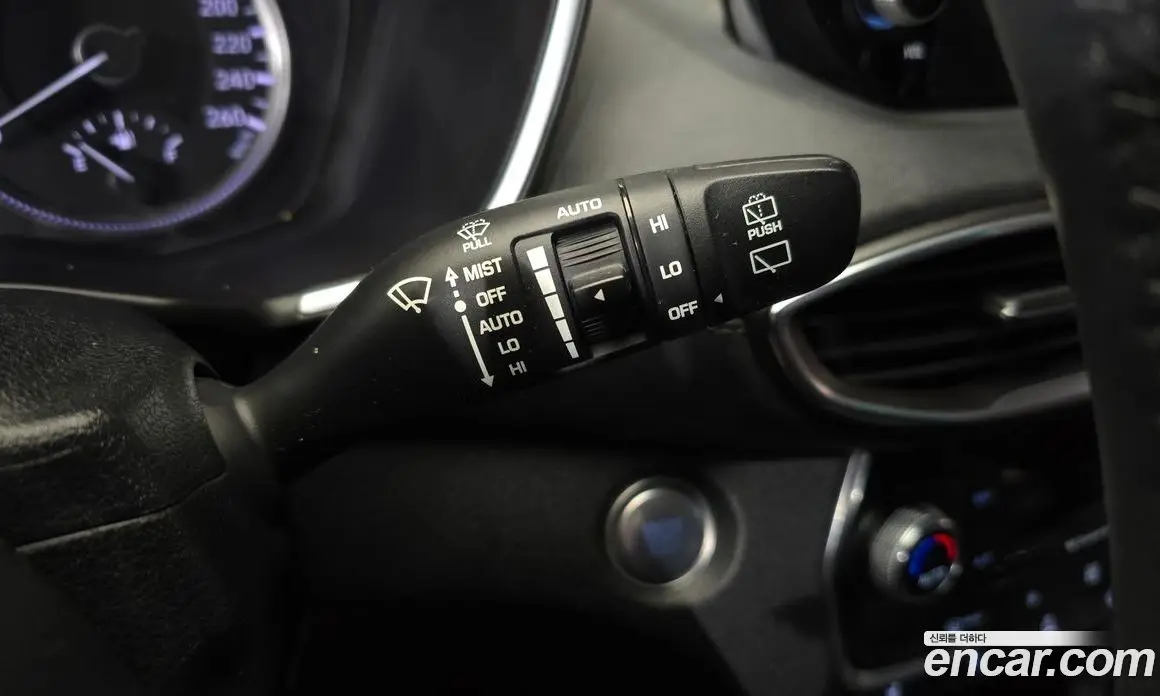 Hyundai Santa Fe 2018 2.0 автомат (гидро), фото 16