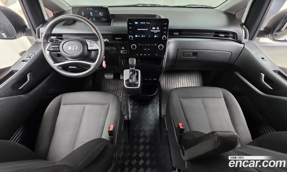 Hyundai Staria 2022 2.2 автомат (гидро), фото 10 Hyundai Staria 2022 2.2 автомат (гидро), фото 10