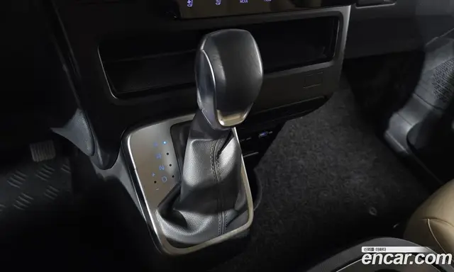 Hyundai Staria 2023 2.2 автомат (гидро), миниатюра 12