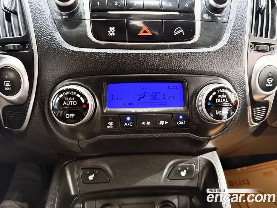 Hyundai Tucson 2009 2.0 автомат (гидро), фото 13