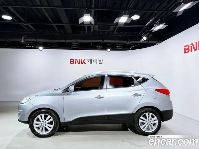 Hyundai Tucson 2009 2.0 автомат (гидро), миниатюра 3