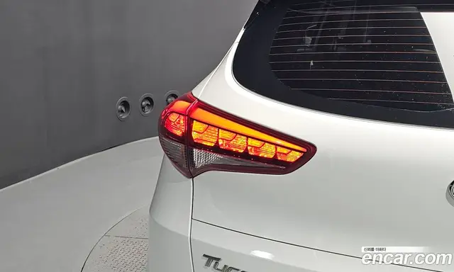 Hyundai Tucson 2017 1.7 автомат (гидро), миниатюра 9